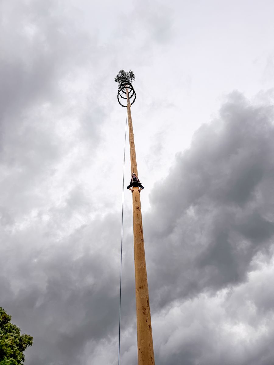 2605 04 Maibaumfest 066